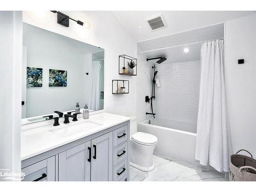 701 Sixth Street, Collingwood, ON - Indoor Photo Showing Bathroom