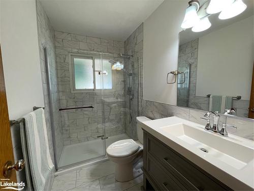 27 Herbert Avenue, Markdale, ON - Indoor Photo Showing Bathroom