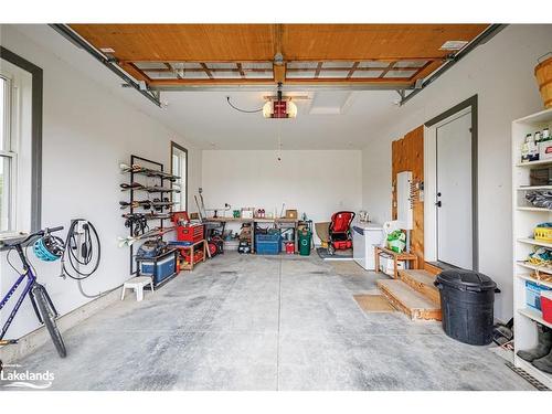 81 Baring Street, Thornbury, ON - Indoor Photo Showing Garage