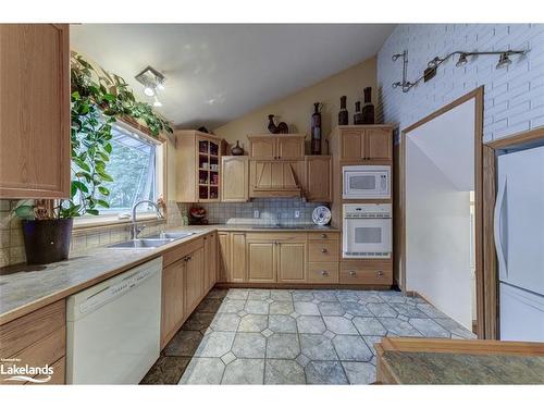 1819 River Road W, Wasaga Beach, ON - Indoor Photo Showing Kitchen With Double Sink