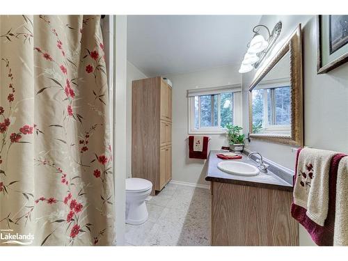 1819 River Road W, Wasaga Beach, ON - Indoor Photo Showing Bathroom