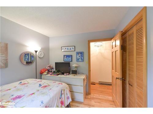 1108 Winhara Road, Gravenhurst, ON - Indoor Photo Showing Bedroom