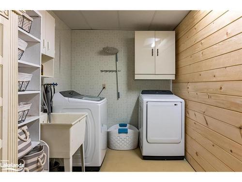 4428 Kawagama Lake Road, Dorset, ON - Indoor Photo Showing Laundry Room