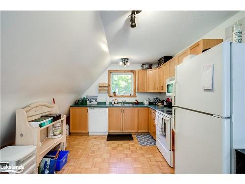 1518 Lone Pine Drive, Bracebridge, ON - Indoor Photo Showing Kitchen With Double Sink