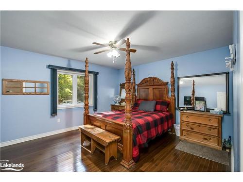 1518 Lone Pine Drive, Bracebridge, ON - Indoor Photo Showing Bedroom
