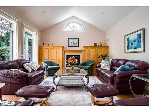 110 Aberdeen Court, The Blue Mountains, ON - Indoor Photo Showing Living Room With Fireplace