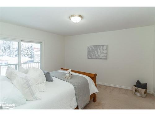 210-24 Ontario Street, Bracebridge, ON - Indoor Photo Showing Bedroom
