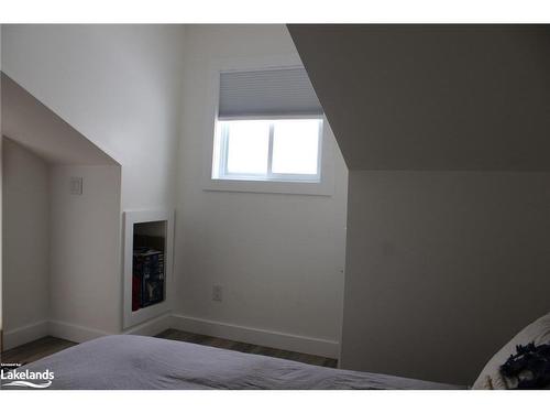 29 Richmond Street, Emsdale, ON - Indoor Photo Showing Bedroom