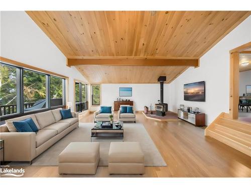 23 Smith Pine Crescent, Mckellar, ON - Indoor Photo Showing Living Room