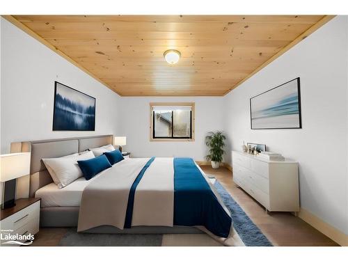 23 Smith Pine Crescent, Mckellar, ON - Indoor Photo Showing Bedroom