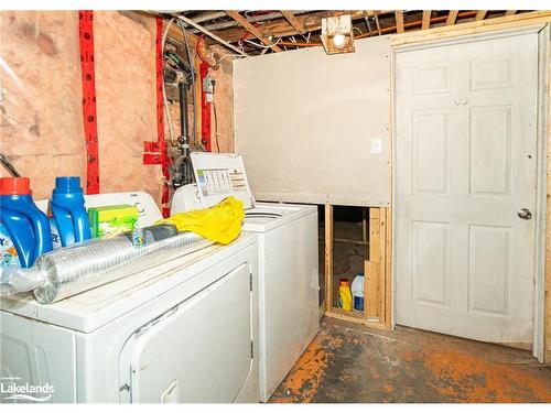 35 Copeland Street, Burk'S Falls, ON - Indoor Photo Showing Laundry Room
