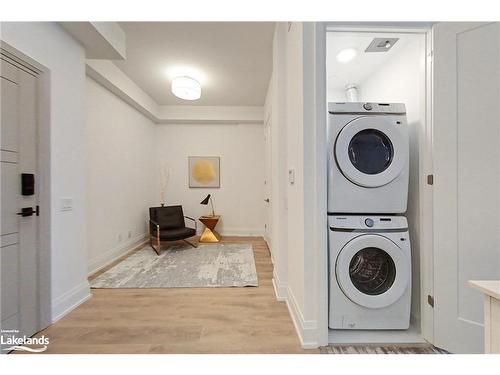 322-1 Hume Street, Collingwood, ON - Indoor Photo Showing Laundry Room
