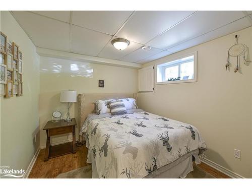 1894 Marchmont Road, Severn, ON - Indoor Photo Showing Bedroom