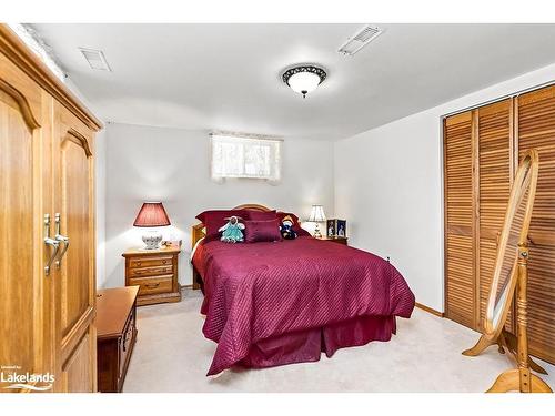 50 Louisa Street W, Thornbury, ON - Indoor Photo Showing Bedroom