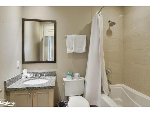 T202 (B2/C1)-1869 Muskoka Road 118 W, Muskoka Lakes, ON - Indoor Photo Showing Bathroom