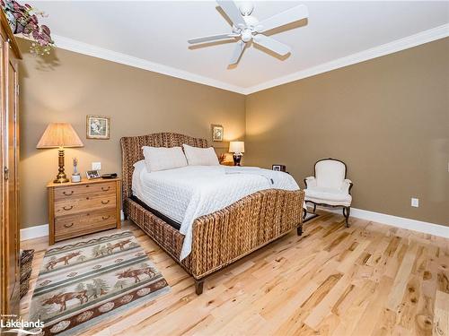 2964 Pinecone Trail, Washago, ON - Indoor Photo Showing Bedroom
