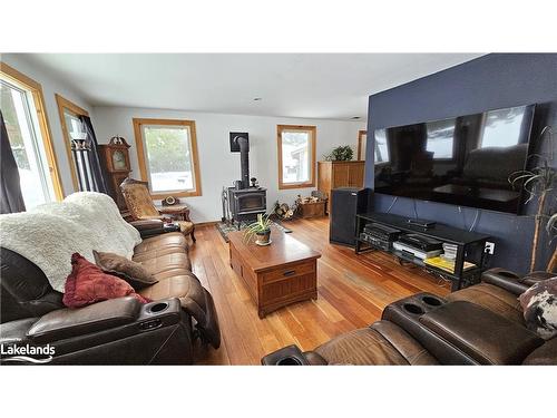 308 King Lake Road, South River, ON - Indoor Photo Showing Living Room