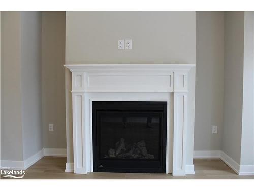 32 Winters Crescent, Collingwood, ON - Indoor Photo Showing Living Room With Fireplace