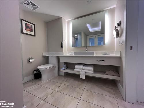 5105-5107-9 Harbour Street E, Collingwood, ON - Indoor Photo Showing Bathroom