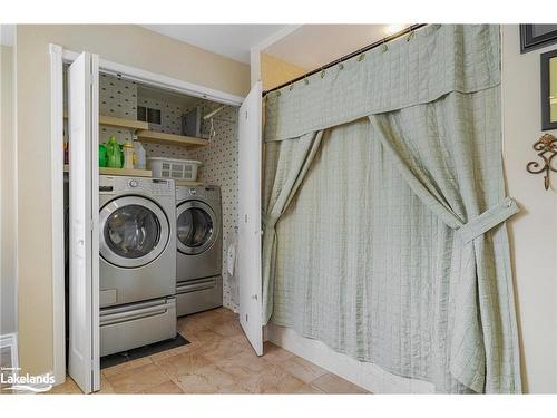 166 58Th Street S, Wasaga Beach, ON - Indoor Photo Showing Laundry Room