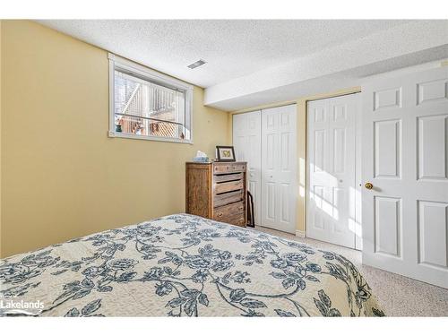 166 58Th Street S, Wasaga Beach, ON - Indoor Photo Showing Bedroom