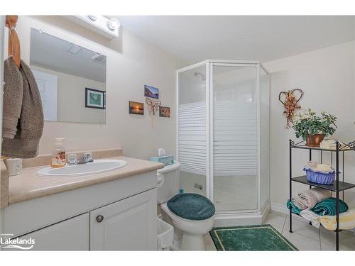 166 58Th Street S, Wasaga Beach, ON - Indoor Photo Showing Bathroom