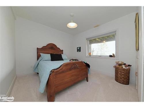 838742 4Th Line E, Mulmur, ON - Indoor Photo Showing Bedroom