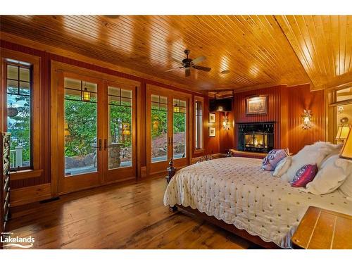 4B-5031 Hwy 117, Dorset, ON - Indoor Photo Showing Bedroom