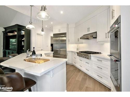 104 Schooners Lane, Thornbury, ON - Indoor Photo Showing Kitchen With Upgraded Kitchen