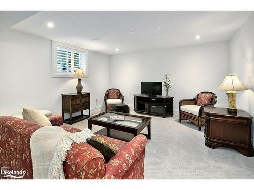 104 Schooners Lane, Thornbury, ON - Indoor Photo Showing Living Room