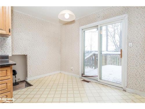 2695 Old Barrie Road E, Oro-Medonte, ON - Indoor Photo Showing Other Room