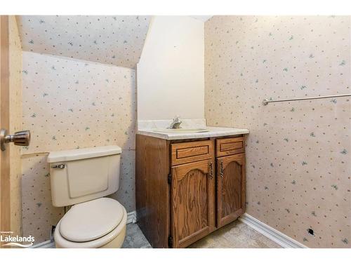 2695 Old Barrie Road E, Oro-Medonte, ON - Indoor Photo Showing Bathroom