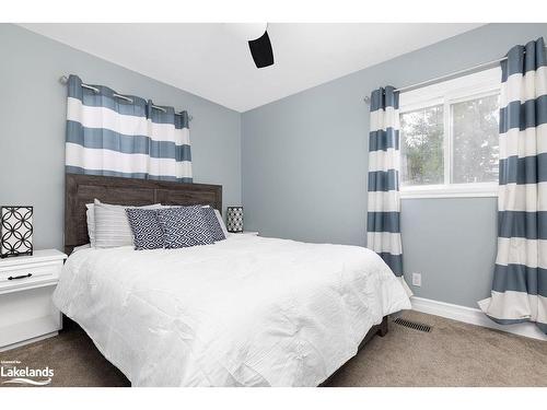 309 Syples Street, Burk'S Falls, ON - Indoor Photo Showing Bedroom