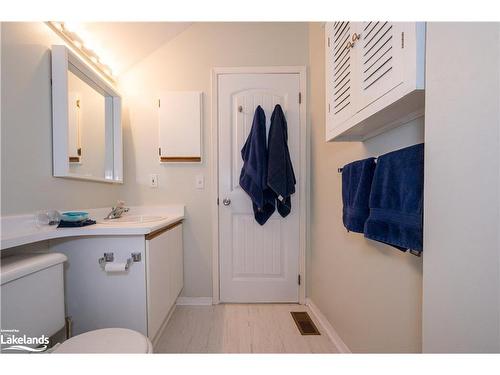 26 Turner Drive, Huntsville, ON - Indoor Photo Showing Bathroom