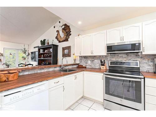 150-53 Trott Boulevard, Collingwood, ON - Indoor Photo Showing Kitchen
