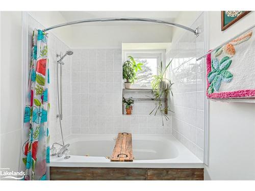 150-53 Trott Boulevard, Collingwood, ON - Indoor Photo Showing Bathroom