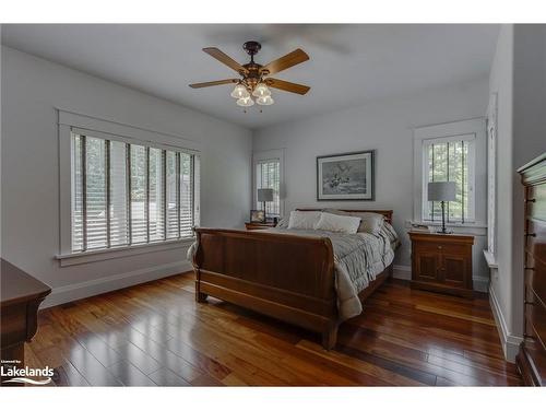 148 Goldfinch Crescent, Tiny, ON - Indoor Photo Showing Bedroom