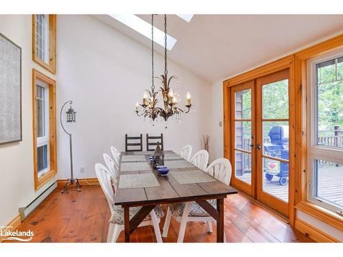 1096 Eilean Gowan Island, Bracebridge, ON - Indoor Photo Showing Dining Room