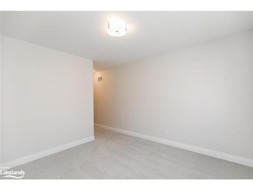 5 Rosanne Circle, Wasaga Beach, ON - Indoor Photo Showing Other Room