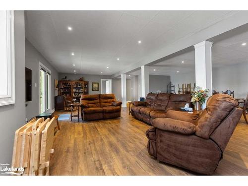 29 Shabbotts Bay Road, Whitestone, ON - Indoor Photo Showing Living Room