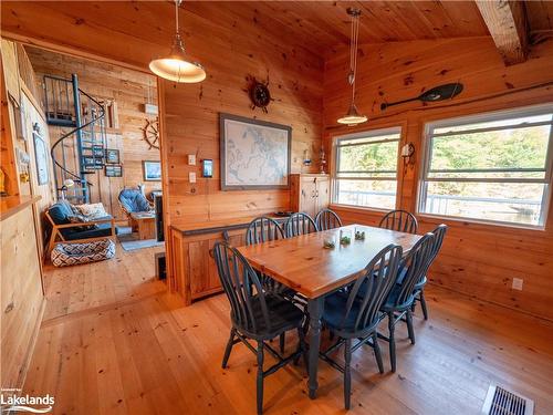 2364 Is 1810 Georgian Bay, Georgian Bay Twp, ON - Indoor Photo Showing Dining Room