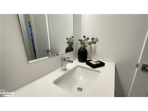214-1 Hume Street, Collingwood, ON - Indoor Photo Showing Bathroom