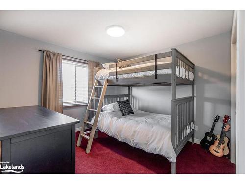 4242 Hogback Road, Glencairn, ON - Indoor Photo Showing Bedroom