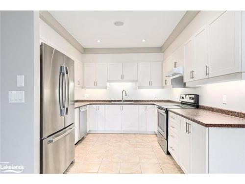 207-25 Beaver Street, Thornbury, ON - Indoor Photo Showing Kitchen With Upgraded Kitchen