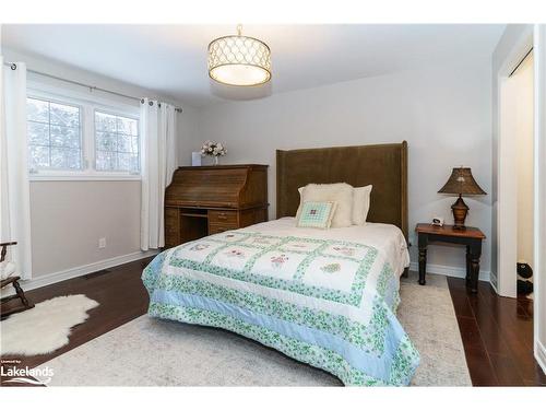 1415 Limberlost Road, Huntsville, ON - Indoor Photo Showing Bedroom