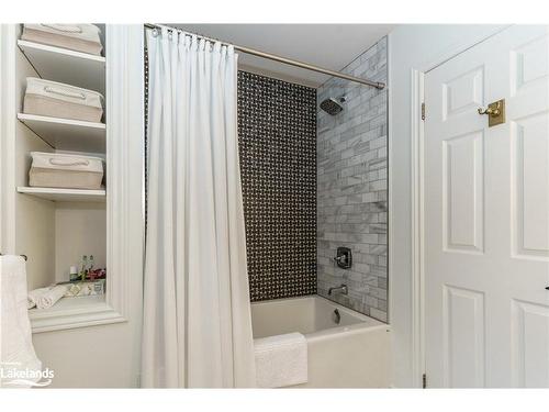 1415 Limberlost Road, Huntsville, ON - Indoor Photo Showing Bathroom