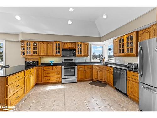 177883 Grey Road 18, Georgian Bluffs, ON - Indoor Photo Showing Kitchen With Double Sink