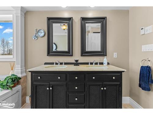 177883 Grey Road 18, Georgian Bluffs, ON - Indoor Photo Showing Bathroom