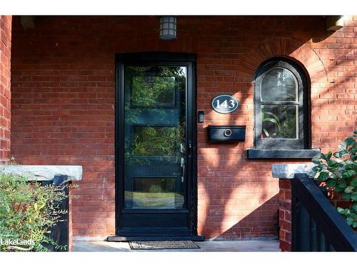 143 Fourth Street W, Collingwood, ON -  With Fireplace