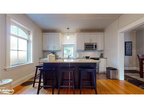 143 Fourth Street W, Collingwood, ON - Indoor Photo Showing Kitchen